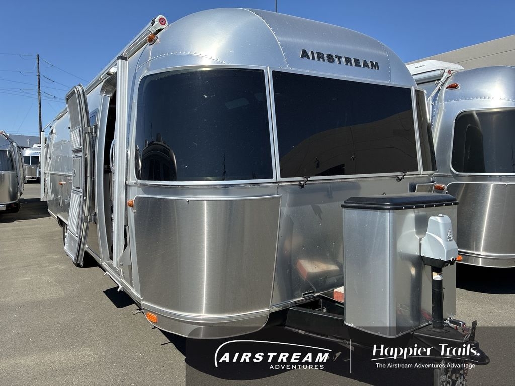 2019 Airstream International 30 Rear Bed Queen in fairfield CA
