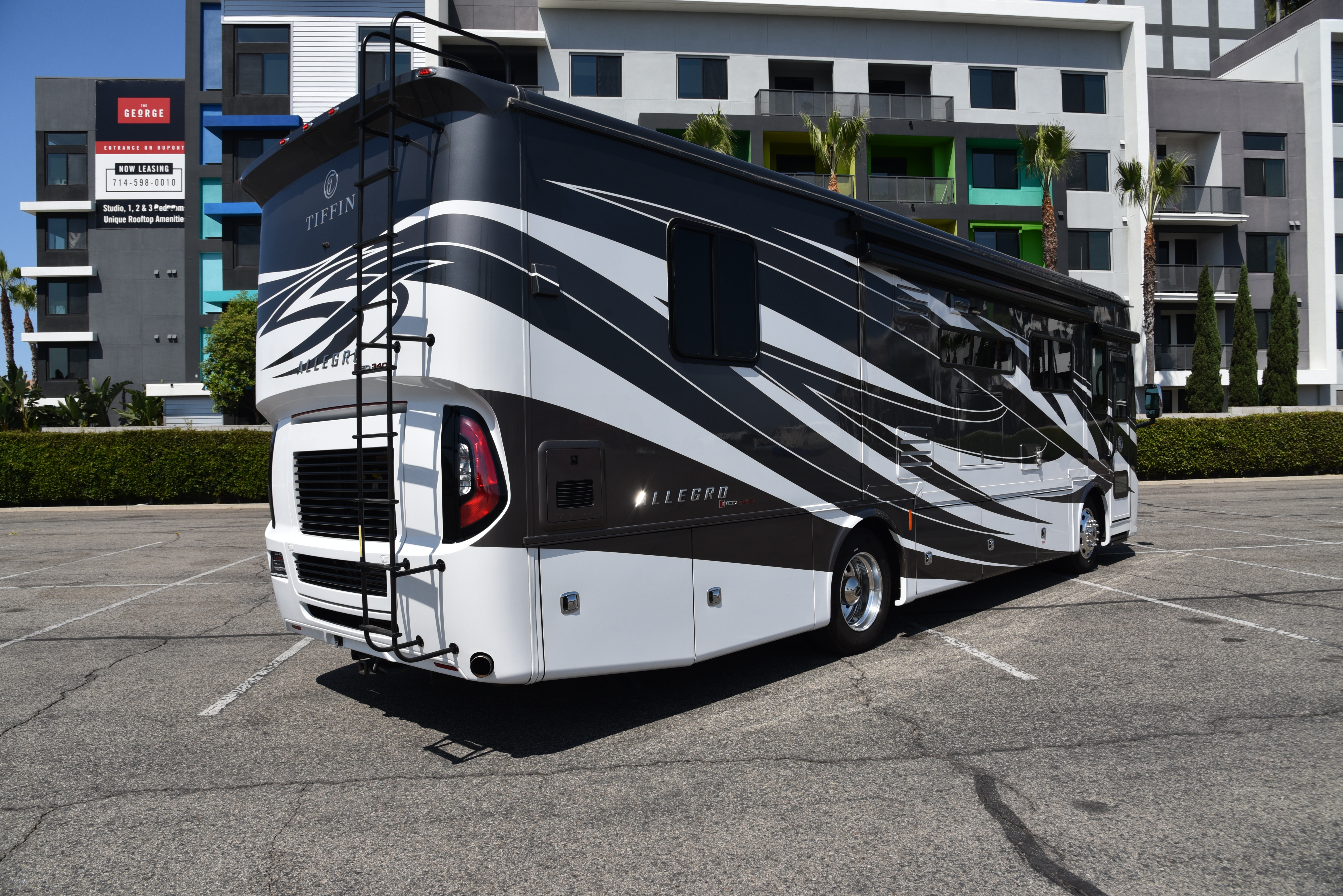 2022 Tiffin Motorhomes ALLEGRO RED 33 AL in orange CA