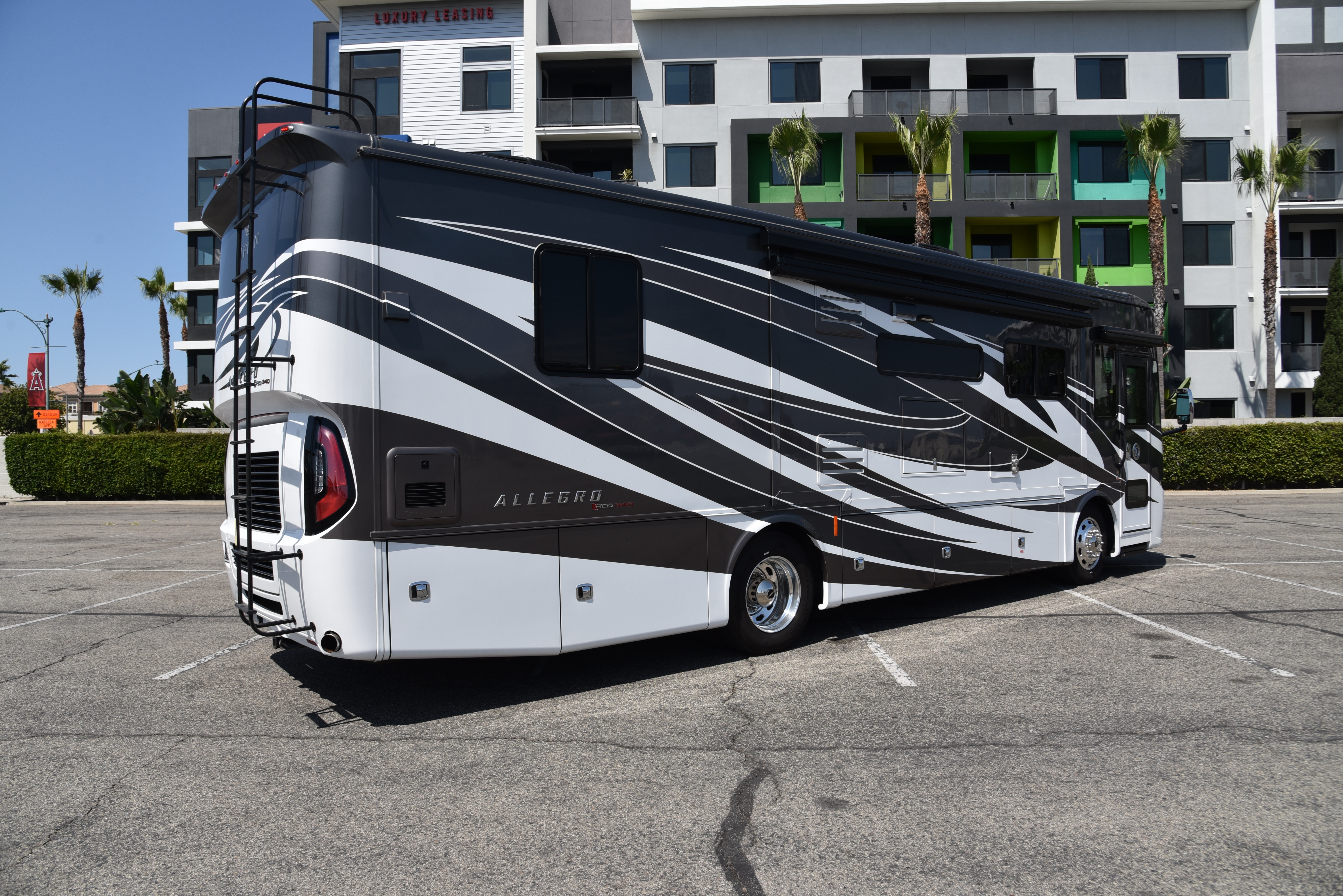 2022 Tiffin Motorhomes ALLEGRO RED 33 AL in orange CA