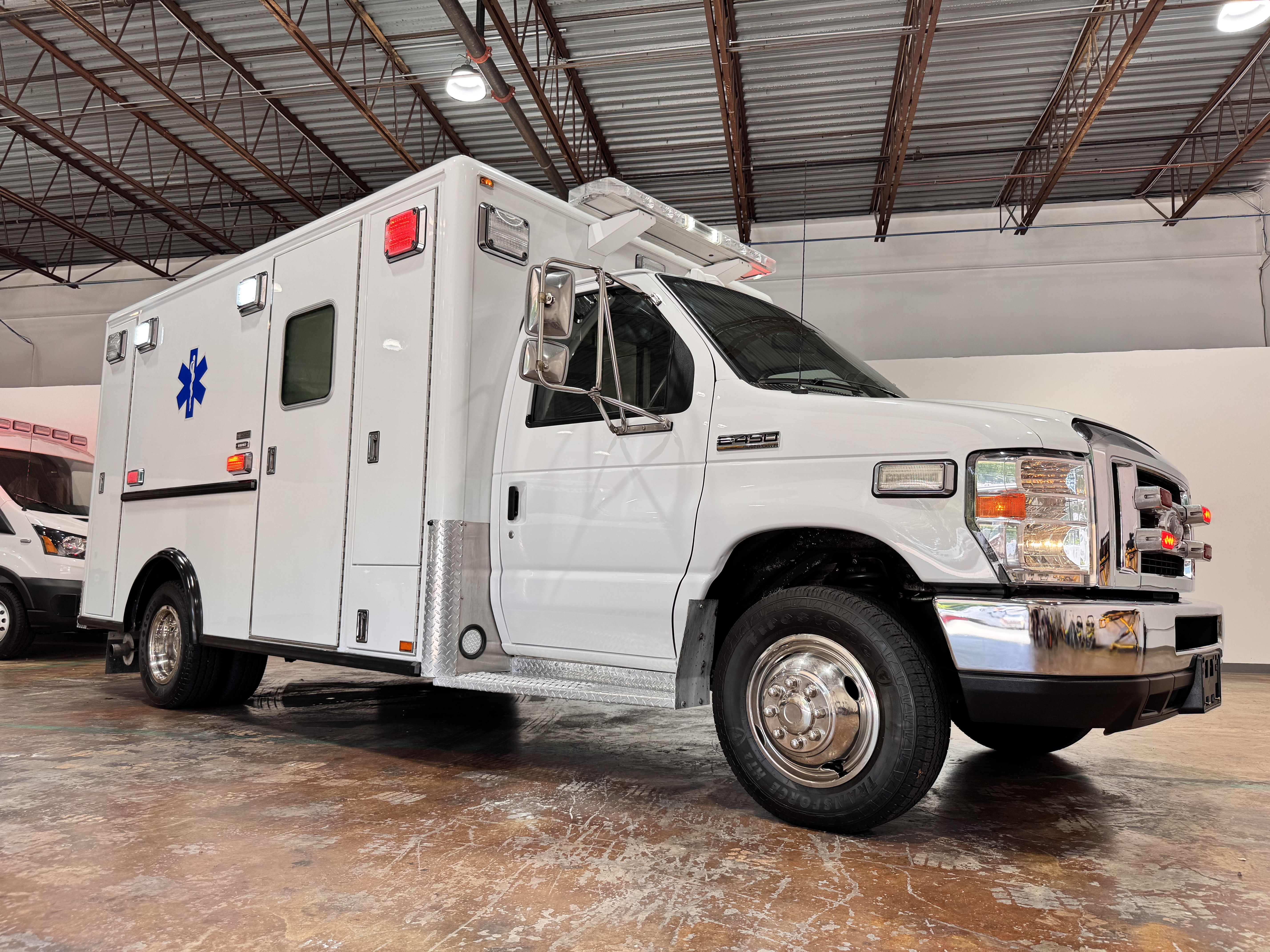 2019 FORD E450 in Camp Hill, PA