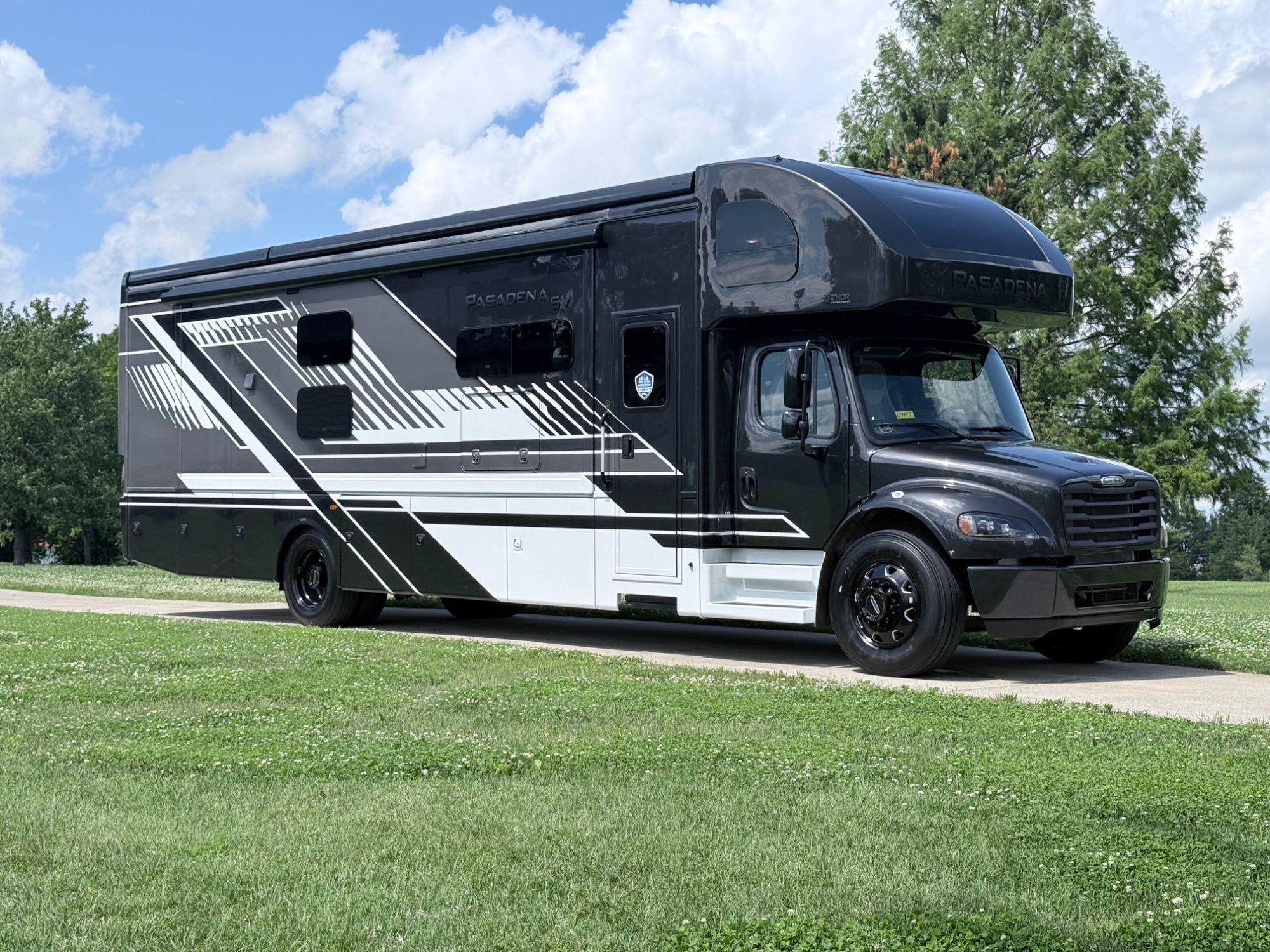 2027 Thor Motor Coach Pasadena in harrodsburg KY