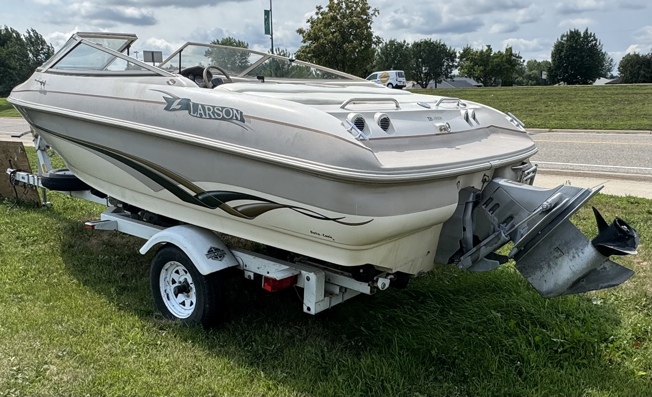 1998 Larson LXI 186 in spicer MN