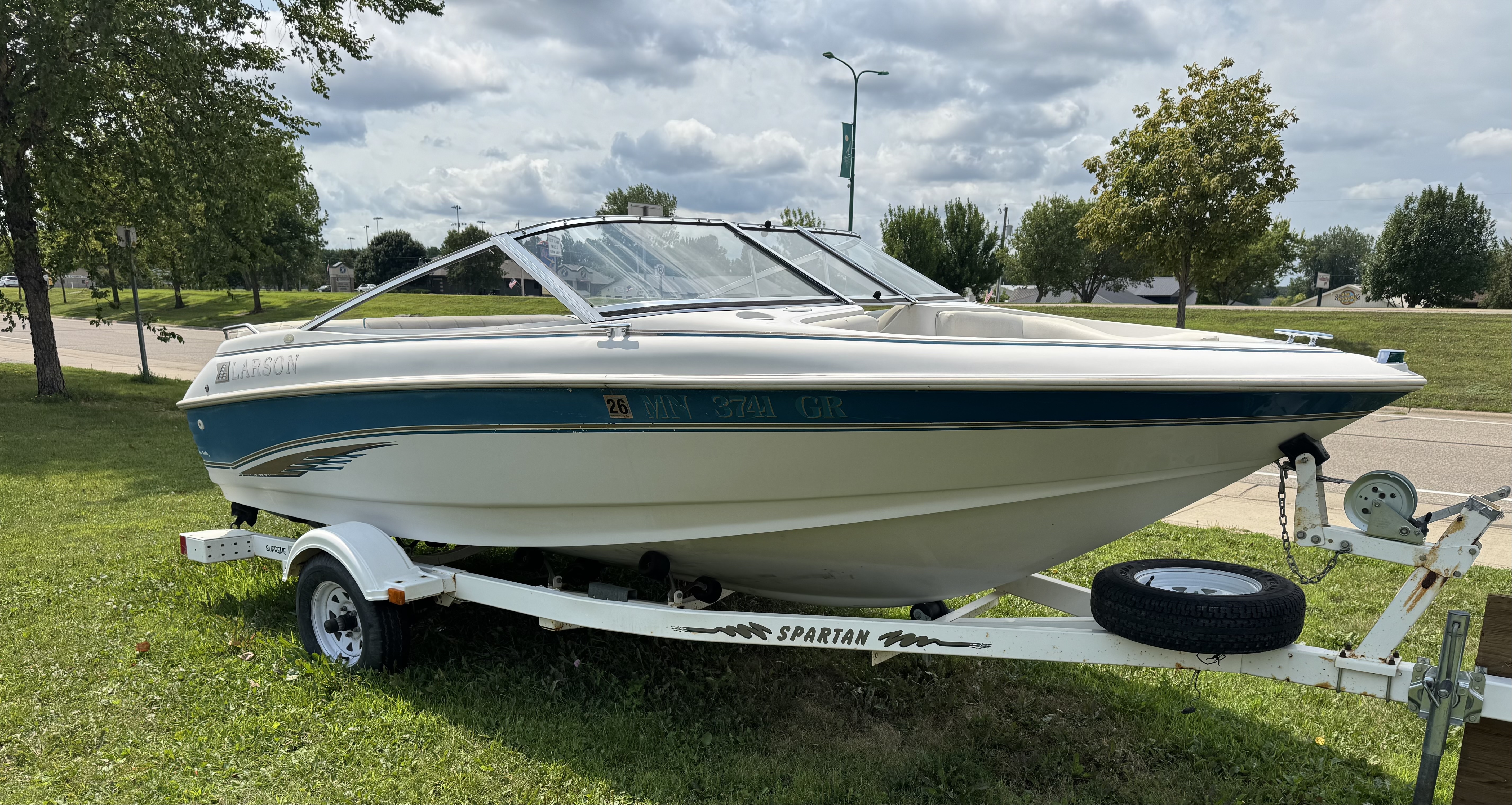 1995 Larson SEI SEI-180 in spicer MN