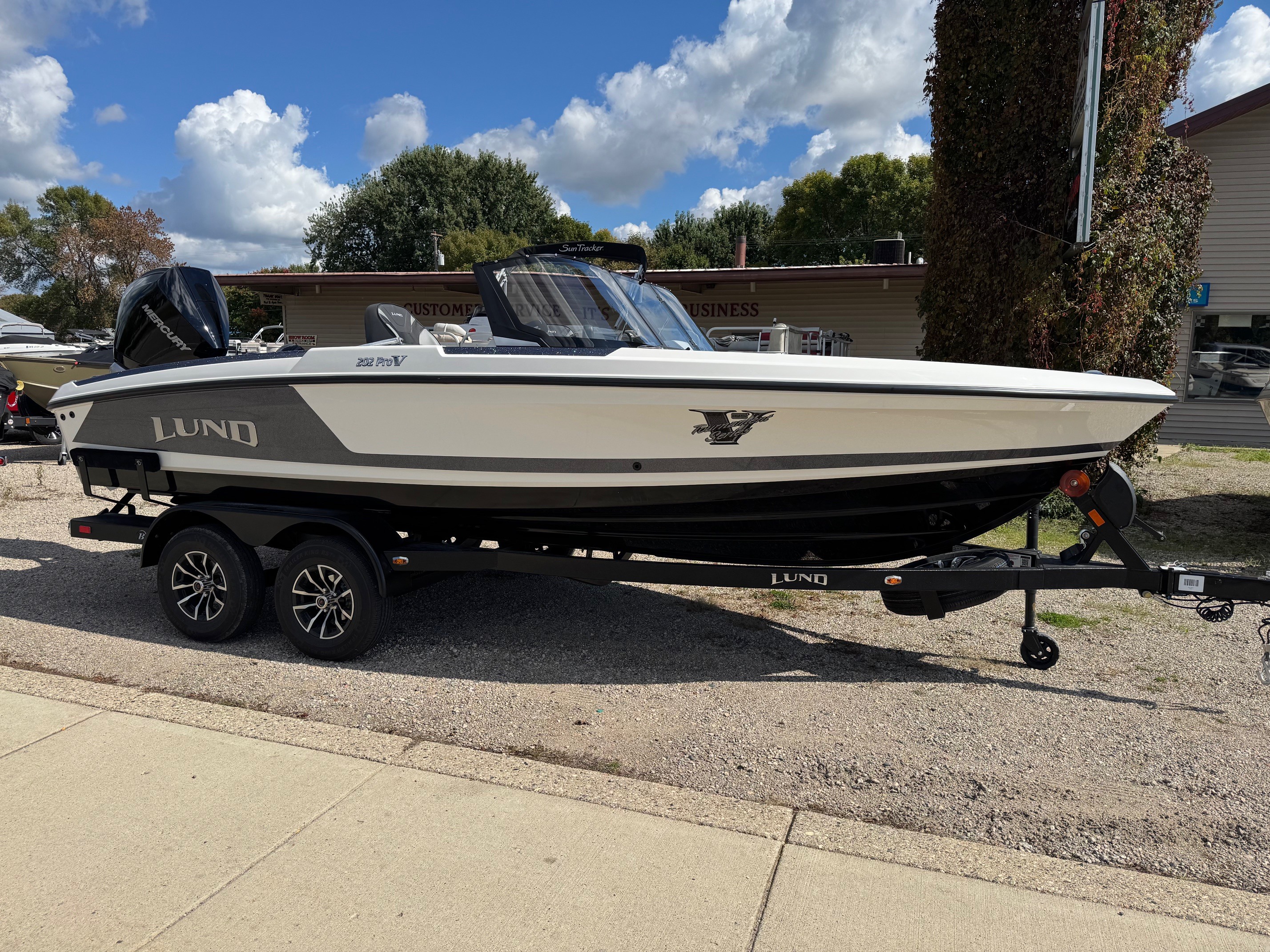 2026 Lund 202 Pro V GL 219 in spicer MN