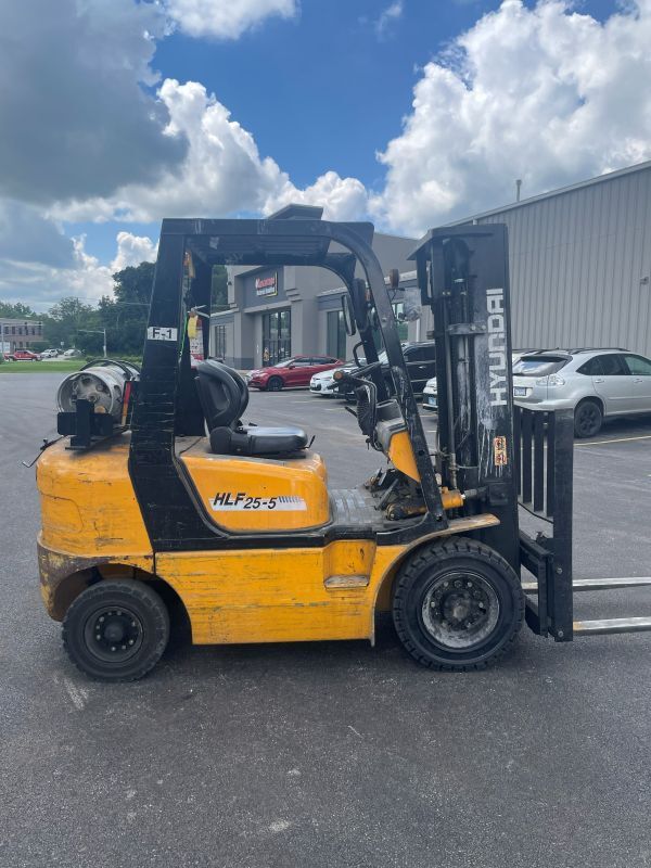 2008 HYUNDAI HLF25-5 in Mundelein, IL
