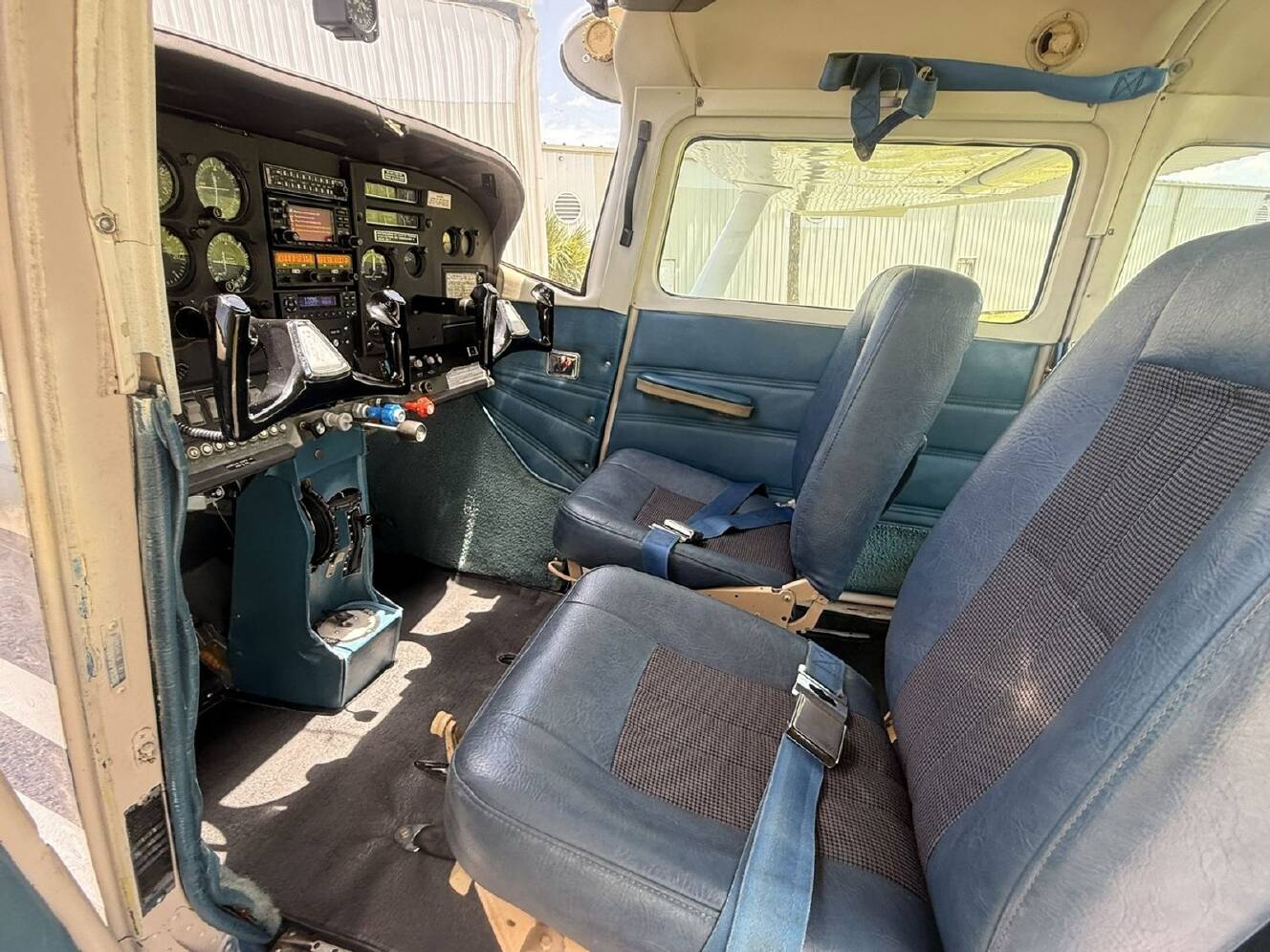 A photo of this 1971 Cessna 182N SKYLANE