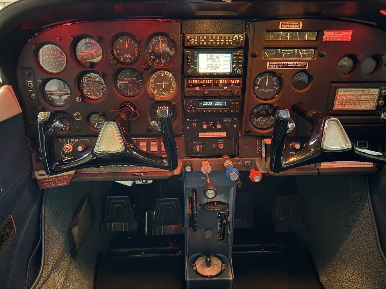 A photo of this 1971 Cessna 182N SKYLANE