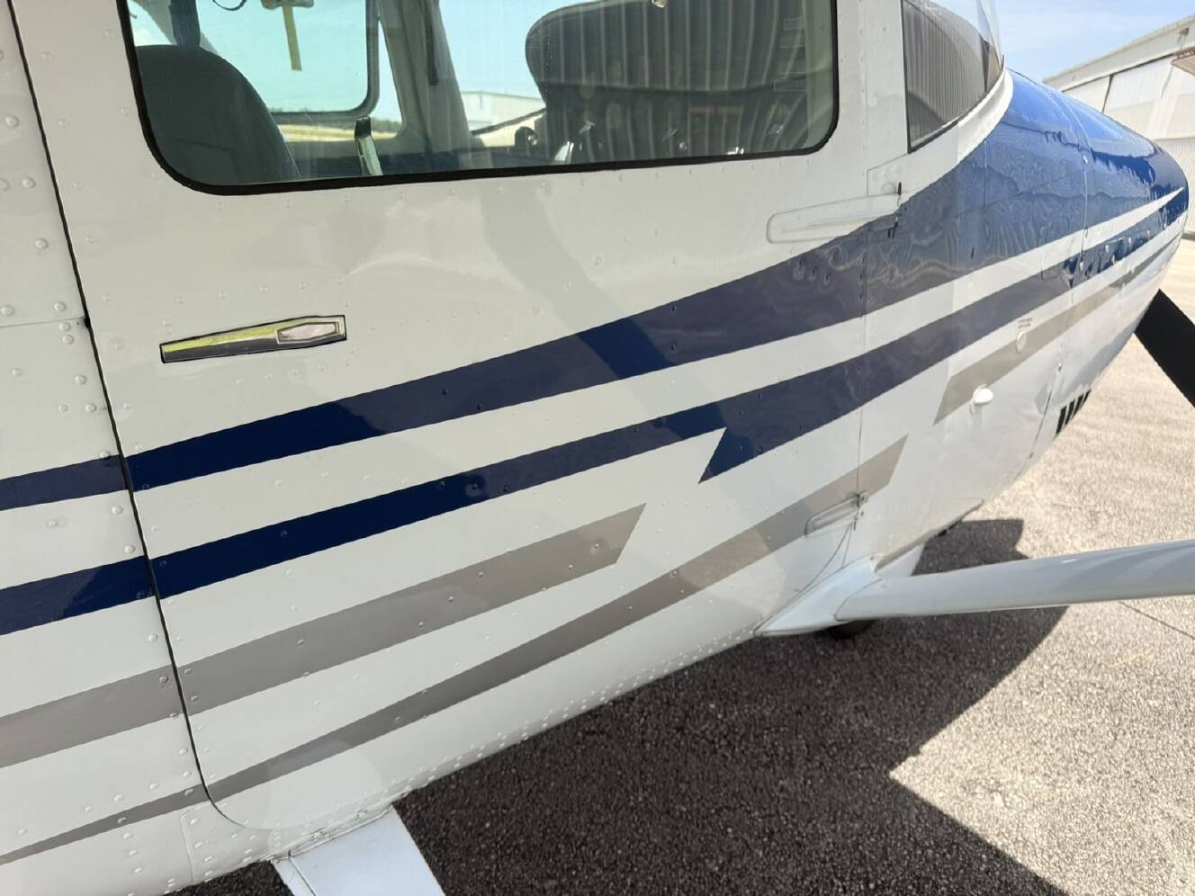 A photo of this 1971 Cessna 182N SKYLANE