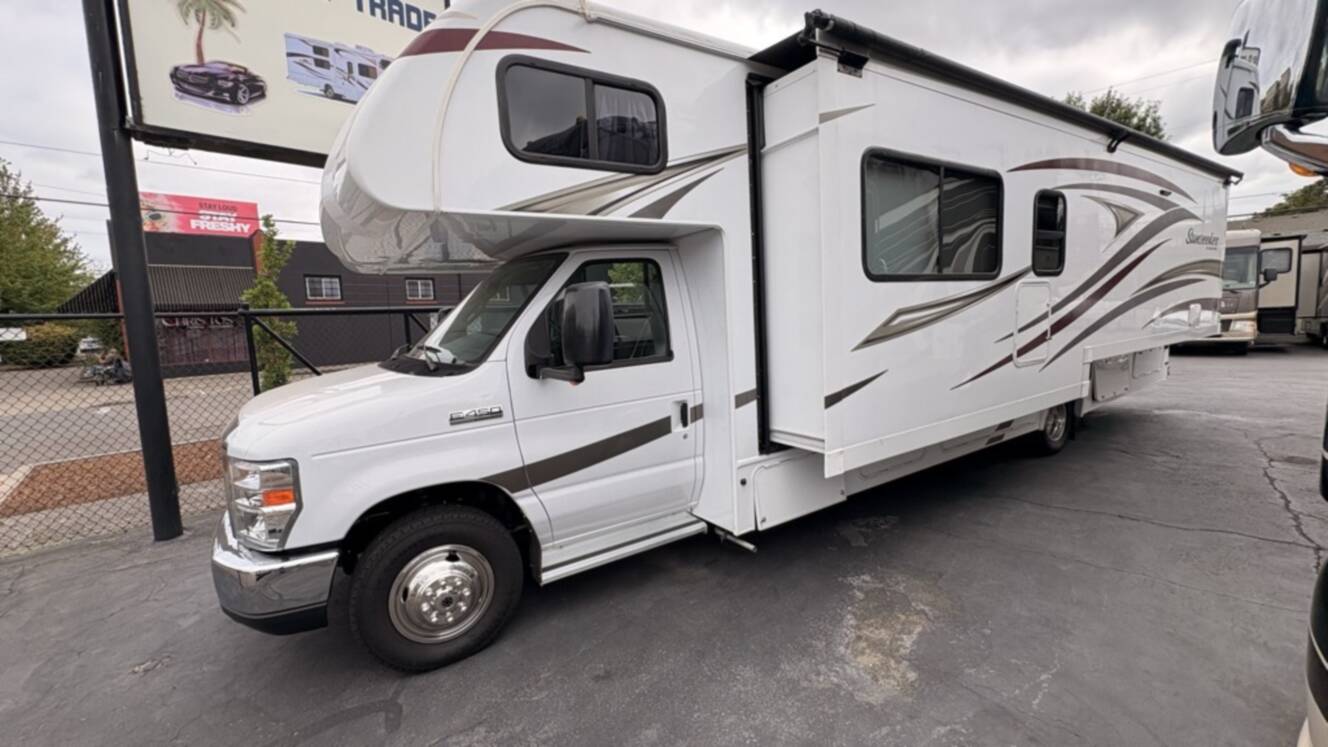 A photo of this 2017 Forest River SUNSEEKER 3050S