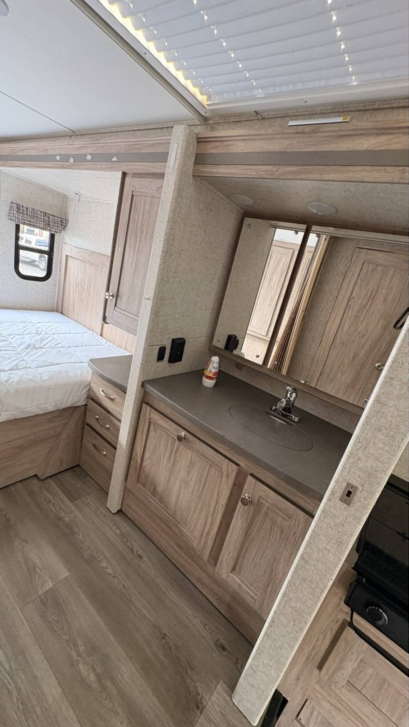 A photo of this 2017 Forest River SUNSEEKER 3050S