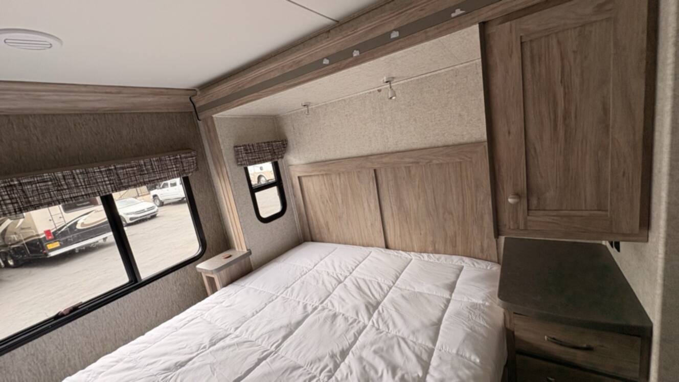 A photo of this 2017 Forest River SUNSEEKER 3050S