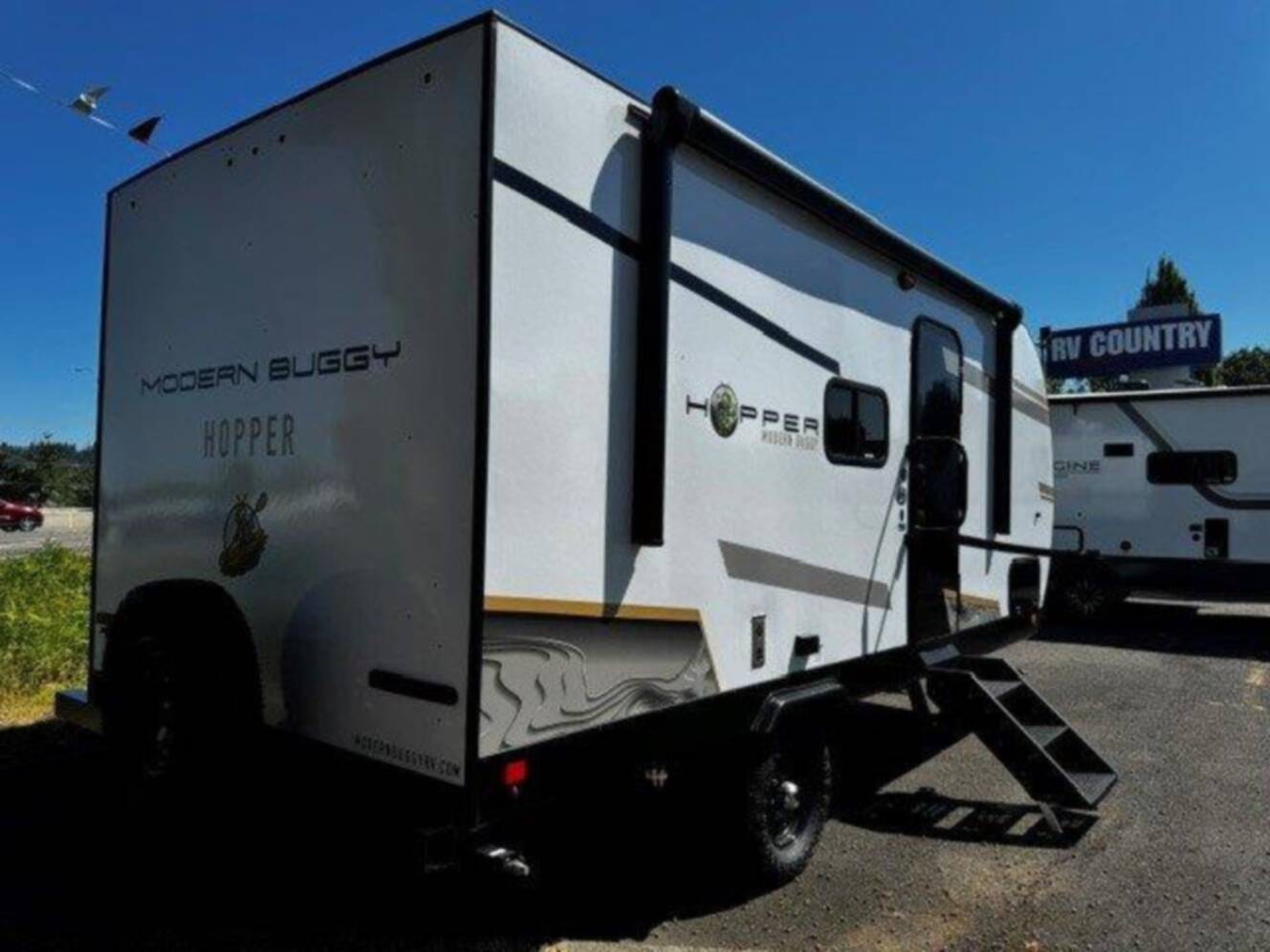 A photo of this 2026 Modern Buggy Hopper 4