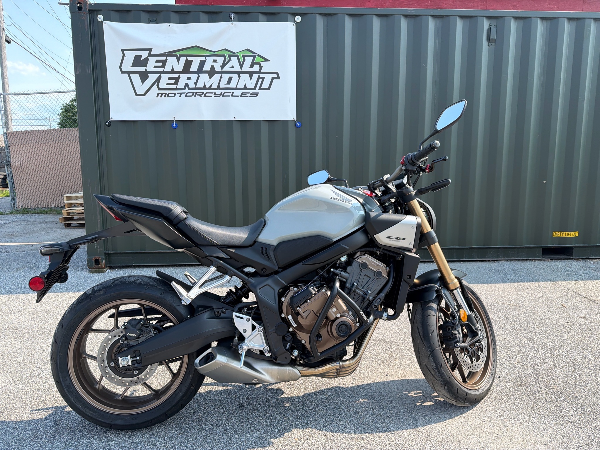 2025 Honda CB650R E-Clutch BASE in Rutland, VT