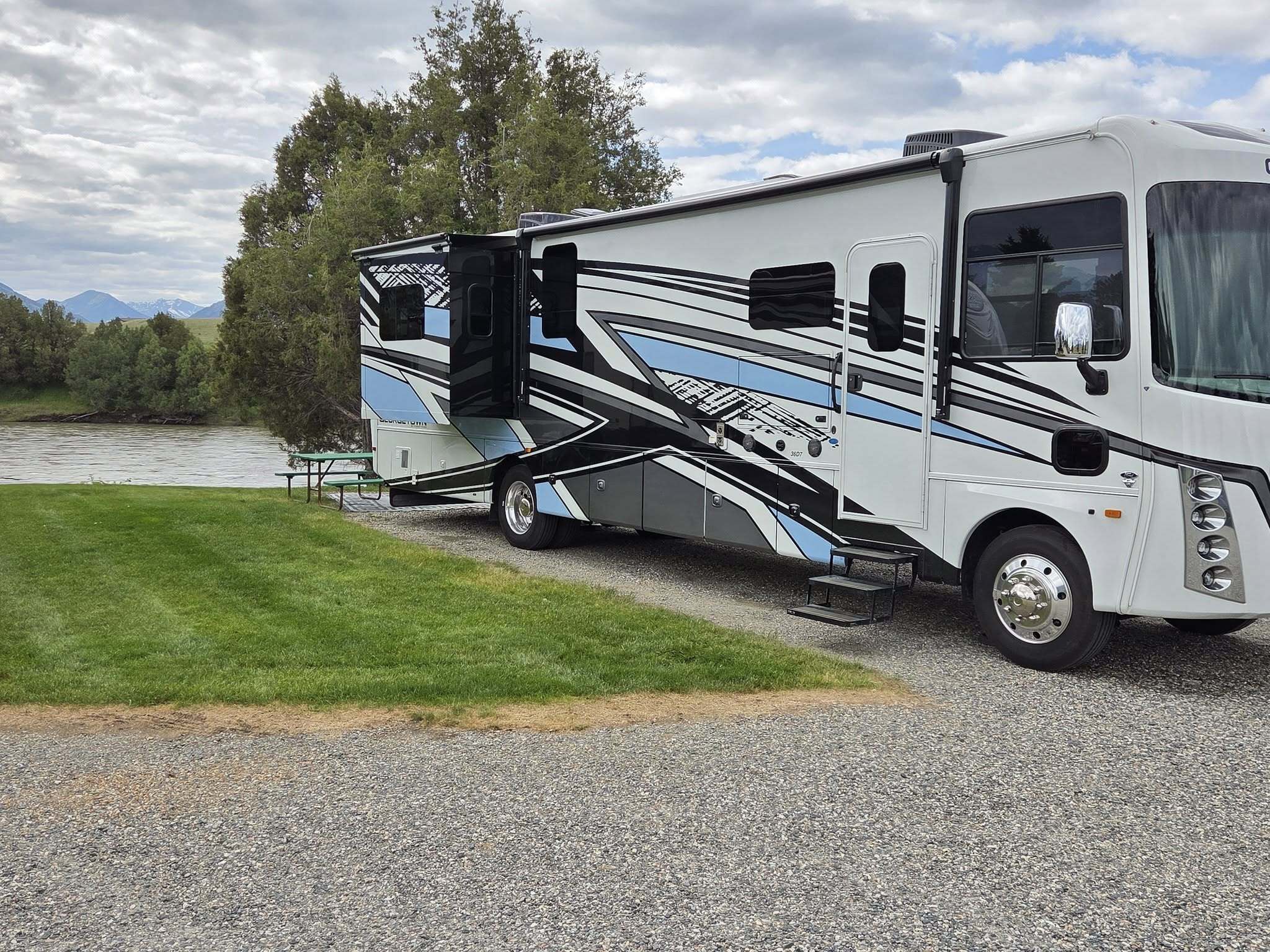 2024 Forest River GEORGETOWN 7 SERIES GT7 36D7 RV