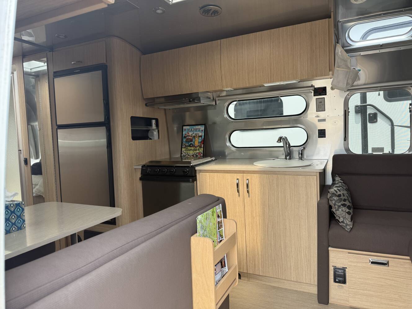 A photo of this 2018 Airstream FLYING CLOUD 28RB TWIN