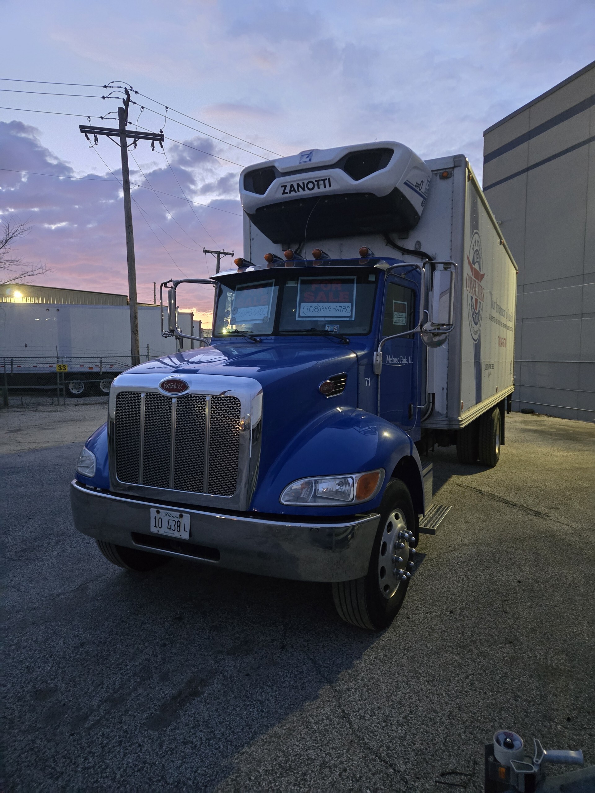 2008 PETERBILT 335 in Melrose Park, IL