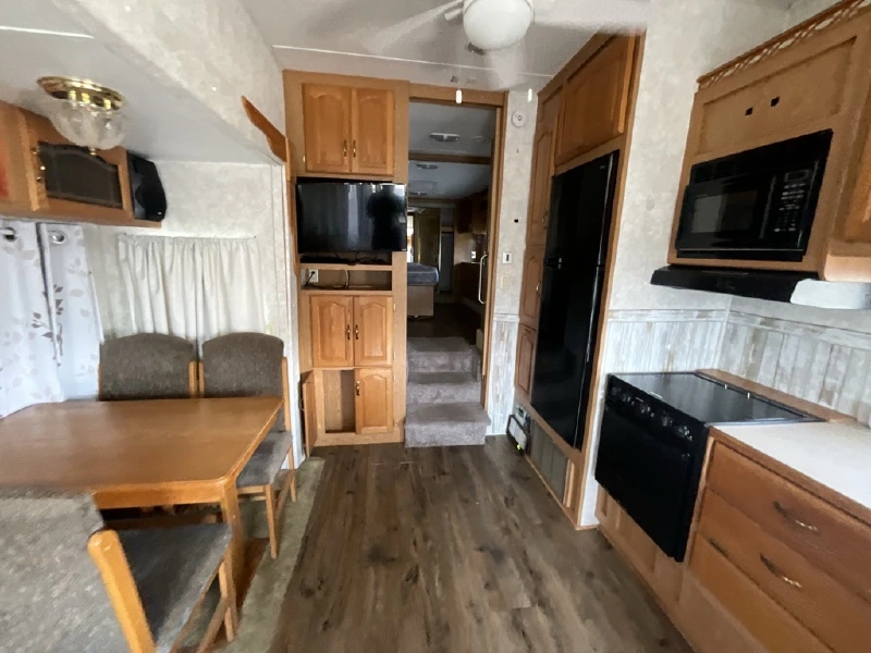 2003 KEYSTONE MONTANA 2955RL