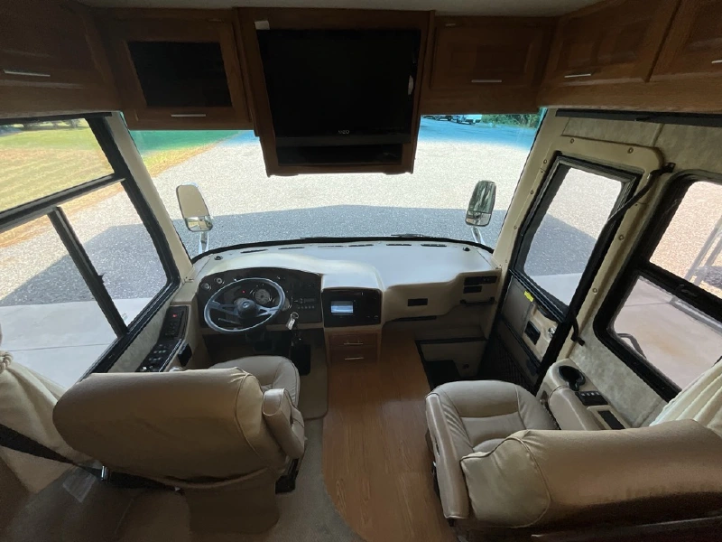 2006 HOLIDAY RAMBLER NEPTUNE 36SBT