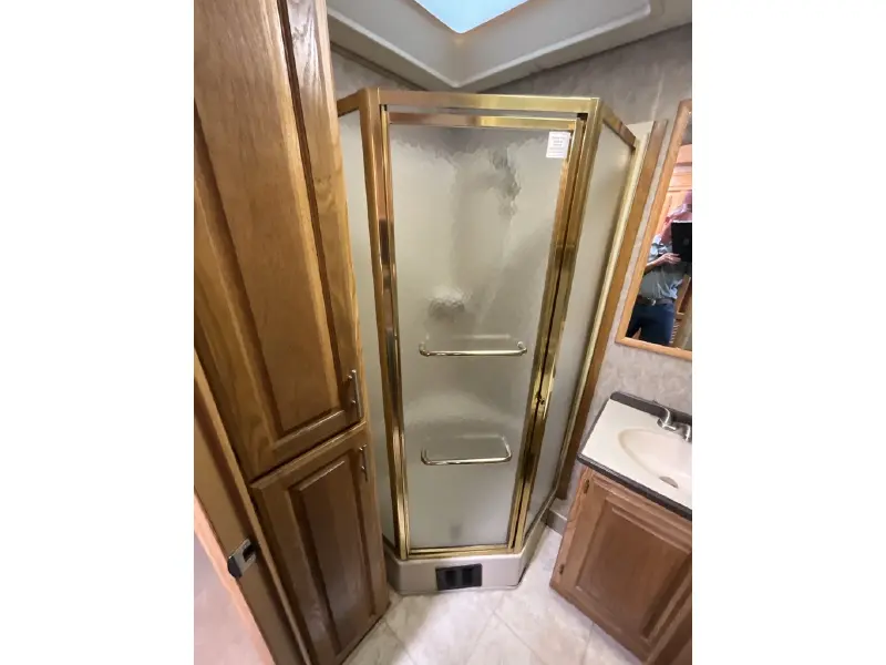 2006 HOLIDAY RAMBLER NEPTUNE 36SBT