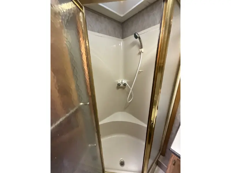 2006 HOLIDAY RAMBLER NEPTUNE 36SBT