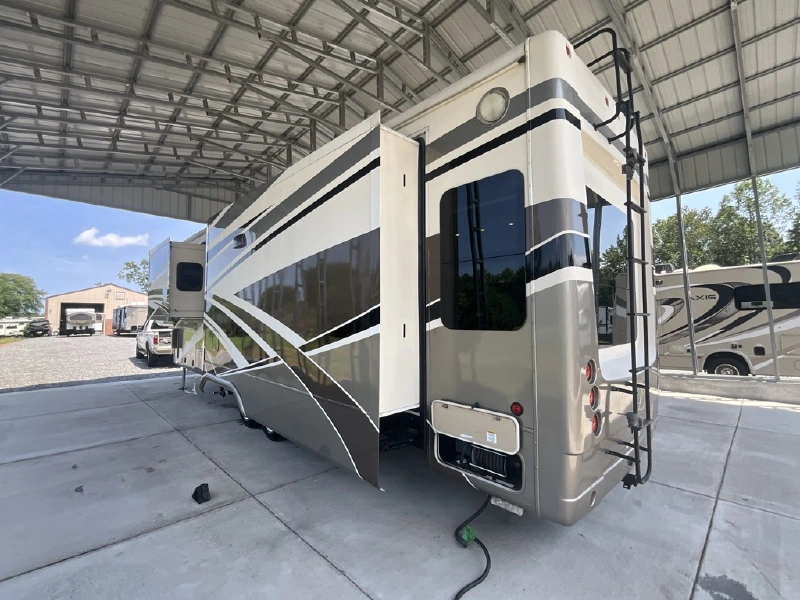 2017 DRV MOBILE SUITES 39DBRS3