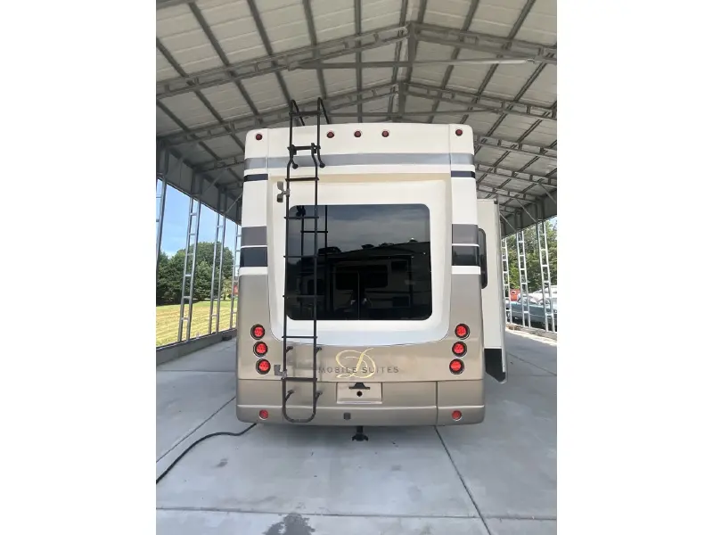 2017 DRV MOBILE SUITES 39DBRS3