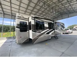 2017 DRV MOBILE SUITES 39DBRS3