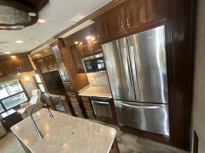 2017 DRV MOBILE SUITES 39DBRS3
