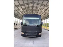 2009 FLEETWOOD BOUNDER 35E
