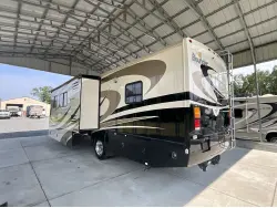2009 FLEETWOOD BOUNDER 35E
