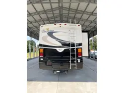 2009 FLEETWOOD BOUNDER 35E