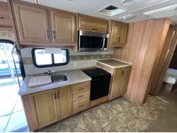 2009 FLEETWOOD BOUNDER 35E