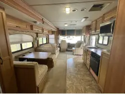 2009 FLEETWOOD BOUNDER 35E