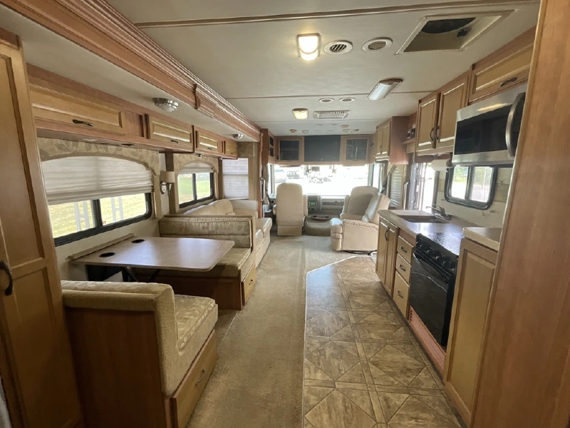 2009 FLEETWOOD BOUNDER 35E