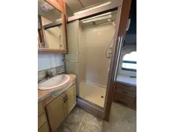 2009 FLEETWOOD BOUNDER 35E