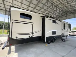 2017 KEYSTONE MONTANA HIGH COUNTRY 340BH