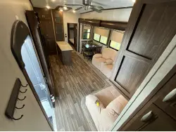 2017 KEYSTONE MONTANA HIGH COUNTRY 340BH