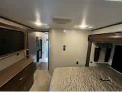 2017 KEYSTONE MONTANA HIGH COUNTRY 340BH