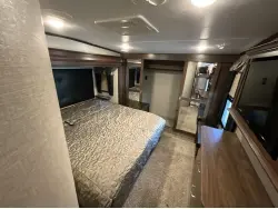 2017 KEYSTONE MONTANA HIGH COUNTRY 340BH