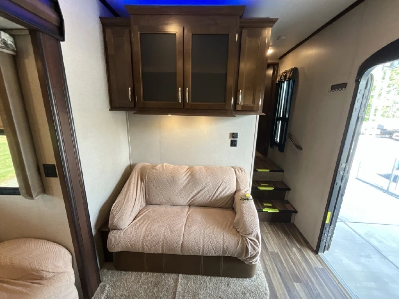 2017 KEYSTONE MONTANA HIGH COUNTRY 340BH