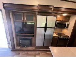 2017 KEYSTONE MONTANA HIGH COUNTRY 340BH