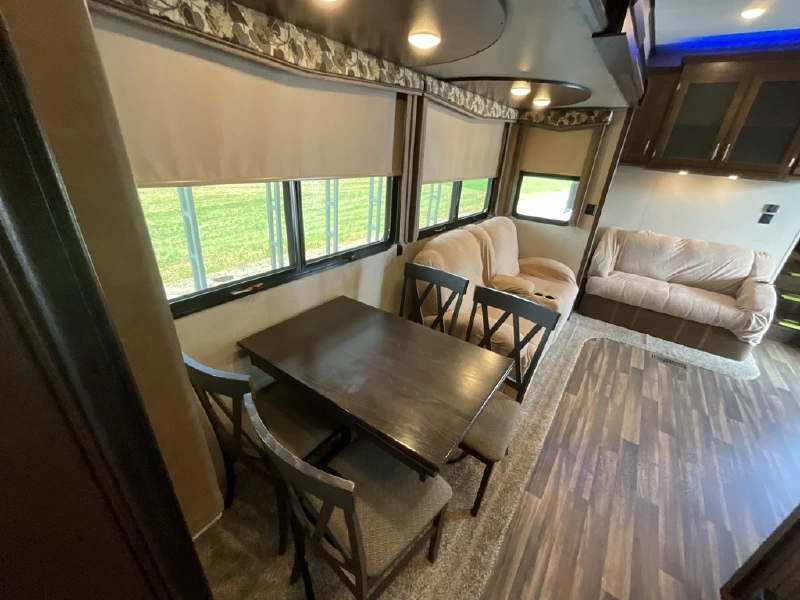 2017 KEYSTONE MONTANA HIGH COUNTRY 340BH