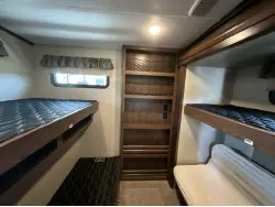 2017 KEYSTONE MONTANA HIGH COUNTRY 340BH