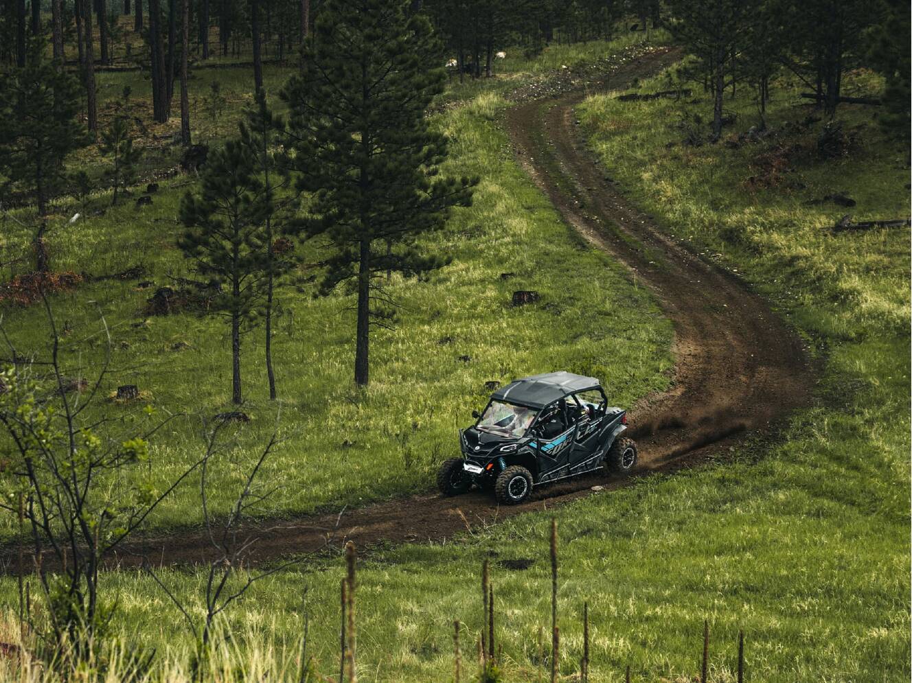 A photo of this 2026 CFMOTO ZForce 950 Sport-4