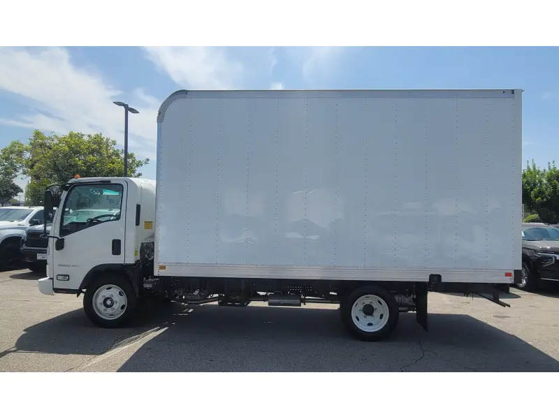 2025 CHEVROLET 5500XG