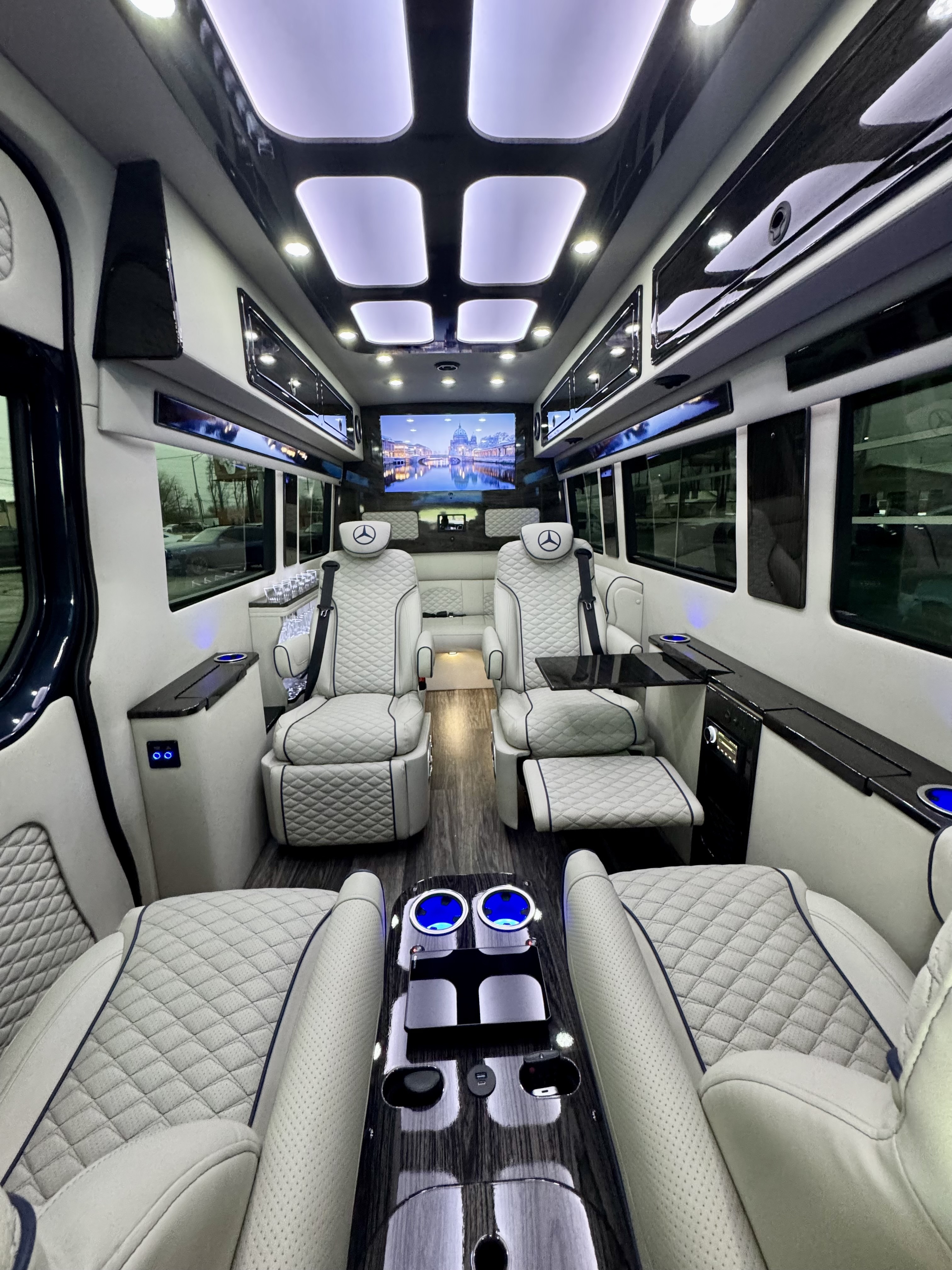 2026 Ogv Luxury Coach V-DRIVE 10RJA 170E AWD in fort wayne IN