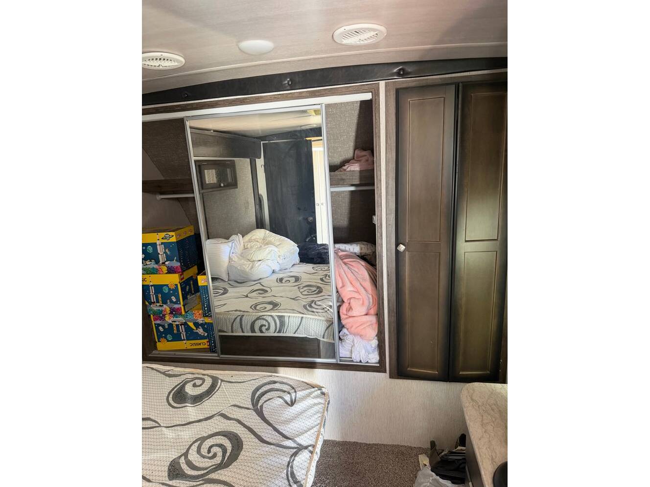 A photo of this 2019 Heartland Mallard 335