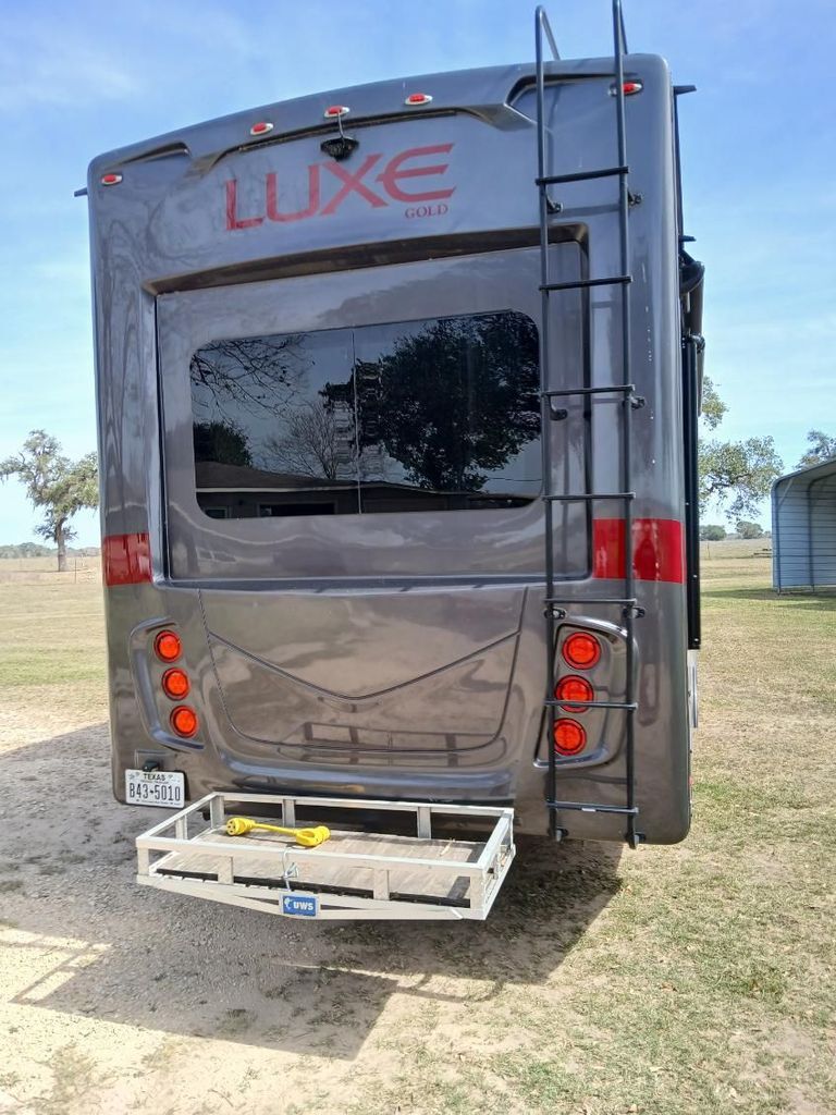 2021 Luxe Gold 35GRS in victoria TX