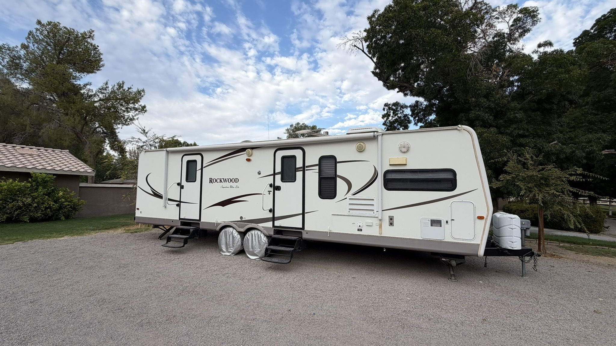 2010 Forest River ROCKWOOD SIGNATURE ULTRA LITE 8315BSS RV