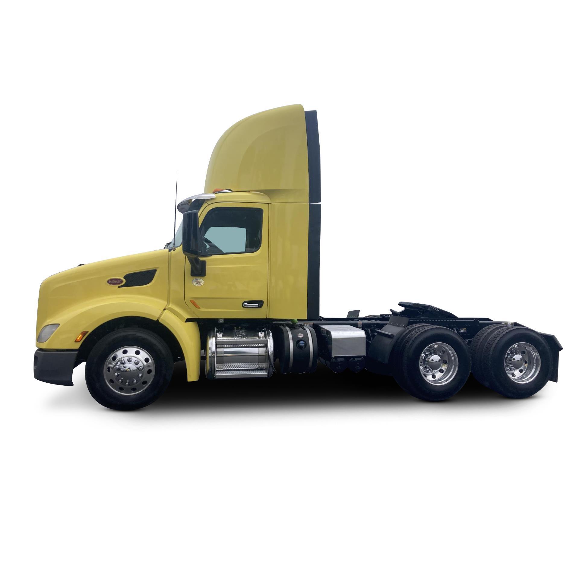 2021 PETERBILT 579 in Charlotte, NC